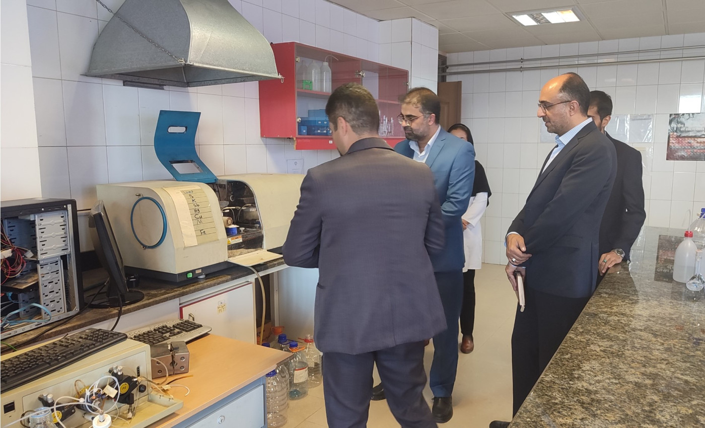 بازدید از آزمایشگاه آنالیز مواد غذایی و شیمیایی جهاد دانشگاهی واحد استان آذربایجان غربی