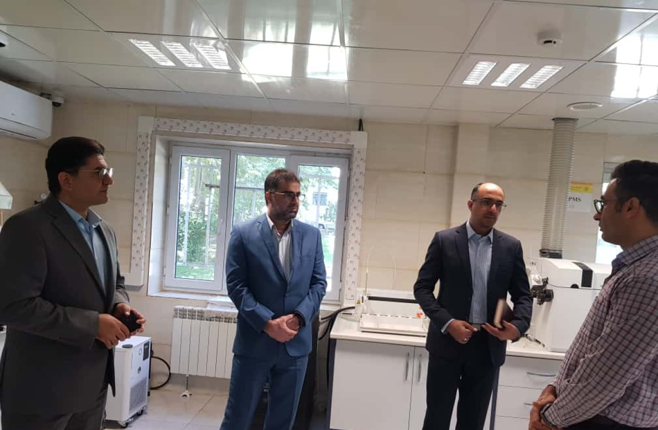 بازدید از آزمایشگاه مرکزی دانشگاه ارومیه