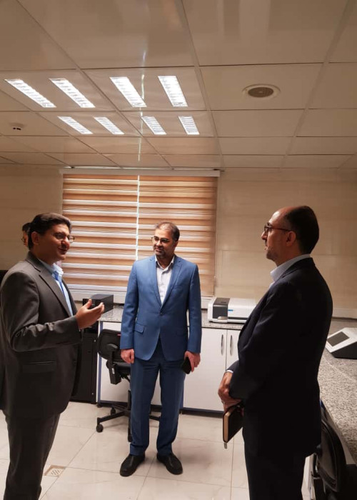 بازدید از آزمایشگاه مرکزی دانشگاه ارومیه