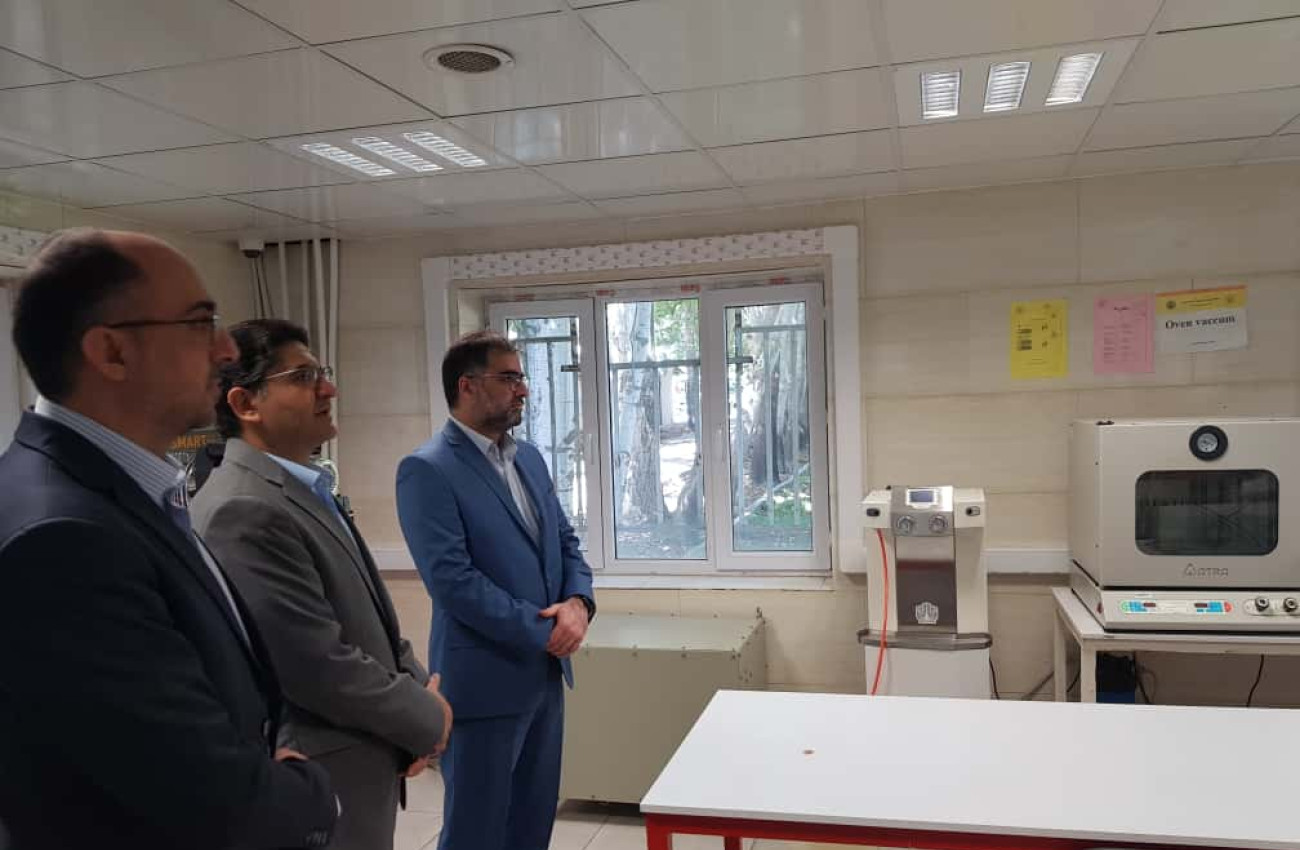 بازدید از آزمایشگاه مرکزی دانشگاه ارومیه