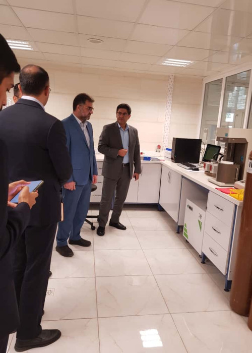 بازدید از آزمایشگاه مرکزی دانشگاه ارومیه