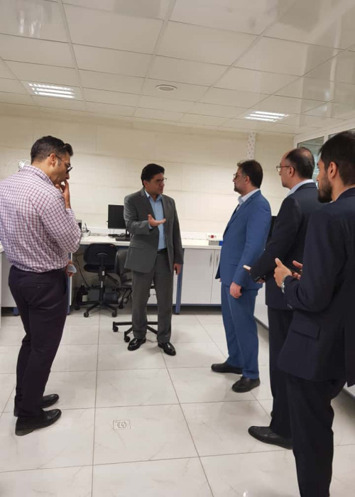 بازدید از آزمایشگاه مرکزی دانشگاه ارومیه