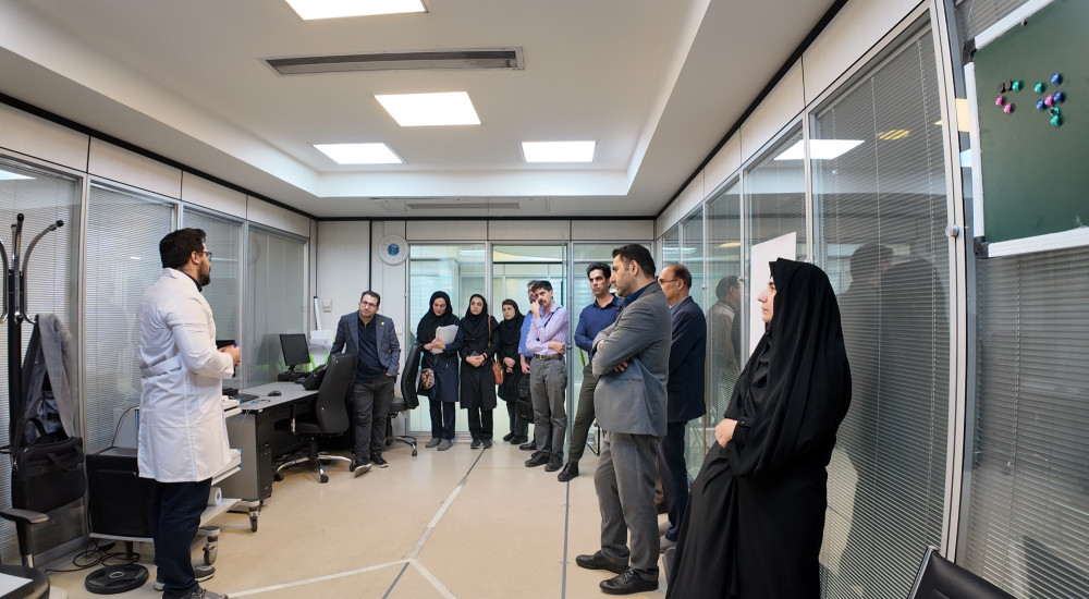 بازدید از آزمایشگاه ملی نقشه برداری مغز
