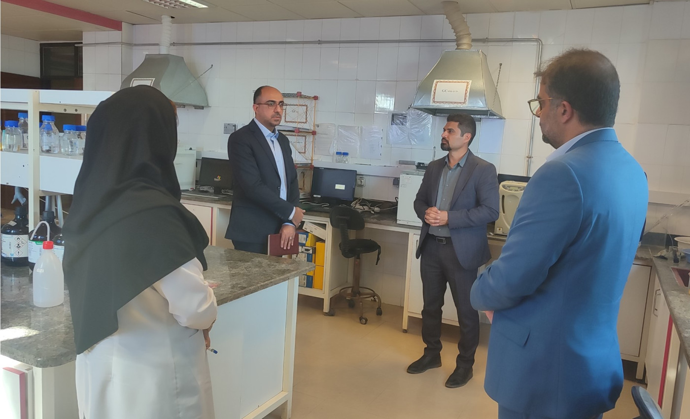 بازدید از آزمایشگاه آنالیز مواد غذایی و شیمیایی جهاد دانشگاهی واحد استان آذربایجان غربی