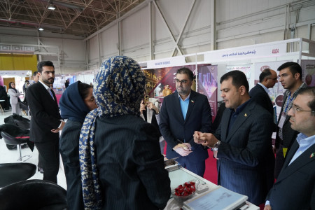 بازدید جناب آقای دکتر افشین معاون محترم علمی، فناوری و اقتصاد دانش بنیان ریاست جمهوری از پاویون شبکه آزمایشگاهی کشور در سیزدهمین نمایشگاه تجهیزات «ایران‌ساخت»