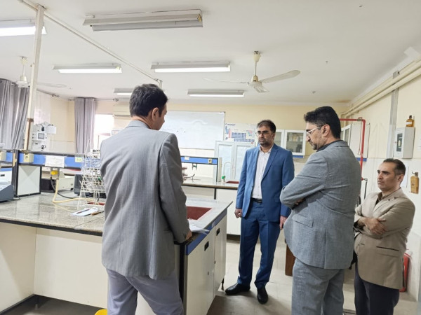 بازدید از مجموعه آزمایشگاه های دانشگاه آزاد اسلامی واحد گرگان