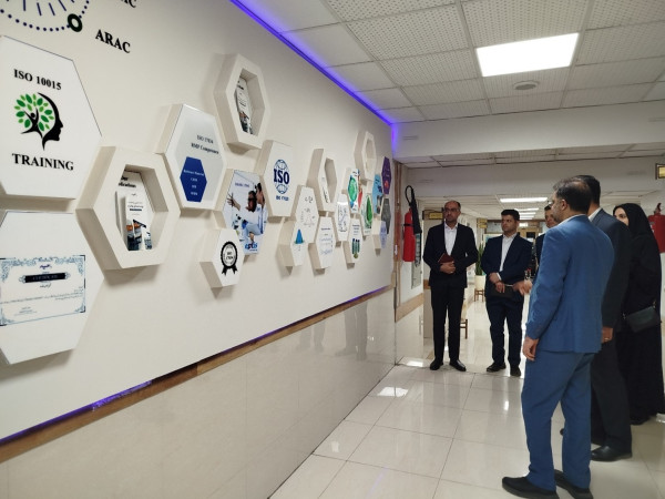 بازدید از مجموعه آزمایشگاه های شرکت معیار دانش پارس