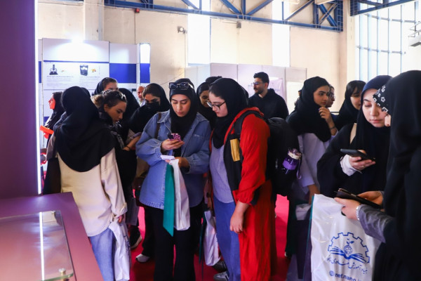 هدیه ویژه شبکه آزمایشگاهی برای پژوهشگران و شرکت های بازدید کننده