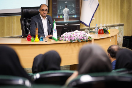 آشنایی با فرآیندها، فعالیت‌ها و حمایت‌های شبکه آزمایشگاهی کشور و تجهیزات آزمایشگاهی