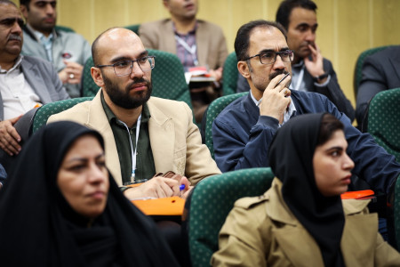 آشنایی با فرآیندها، فعالیت‌ها و حمایت‌های شبکه آزمایشگاهی کشور و تجهیزات آزمایشگاهی