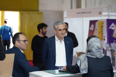 پاویون شبکه آزمایشگاهی کشور در سیزدهمین نمایشگاه تجهیزات «ایران‌ساخت» - روز دوم