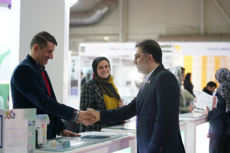 گفتگو و خوش‌‌آمدگویی جناب آقای دکتر یونسیان مدیر شبکه آزمایشگاهی کشور با مراکز عضو حاضر