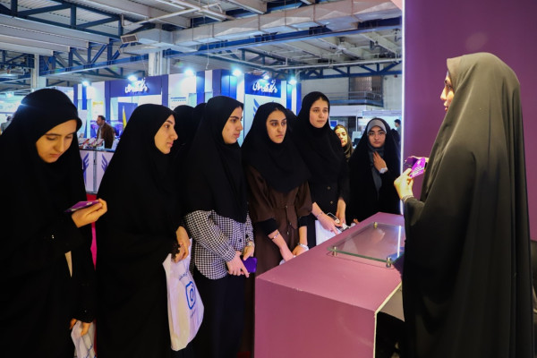 هدیه ویژه شبکه آزمایشگاهی برای پژوهشگران و شرکت های بازدید کننده