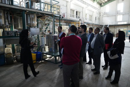 بازدید معلمین علوم تجربی پایه ابتدایی و مربیان پژوهش‌سراهای دانش‌آموزی از ظرفیت های آزمایشگاهی مستقر در سازمان پژوهش های علمی و صنعتی ایران