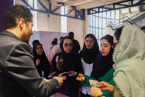 هدیه ویژه شبکه آزمایشگاهی برای پژوهشگران و شرکت های بازدید کننده