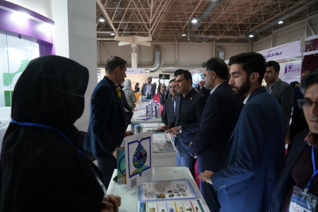 بازدید جناب آقای دکتر افشین معاون محترم علمی، فناوری و اقتصاد دانش بنیان ریاست جمهوری از پاویون شبکه آزمایشگاهی کشور در سیزدهمین نمایشگاه تجهیزات «ایران‌ساخت»