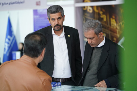 پاویون شبکه آزمایشگاهی کشور در سیزدهمین نمایشگاه تجهیزات «ایران‌ساخت» - روز دوم