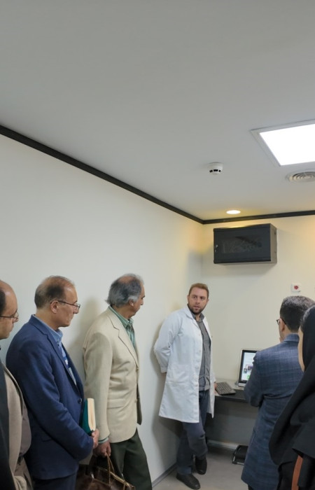 بازدید از آزمایشگاه ملی نقشه برداری مغز