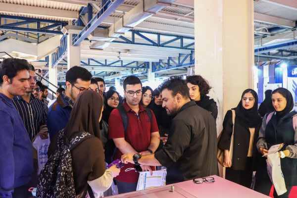 هدیه ویژه شبکه آزمایشگاهی برای پژوهشگران و شرکت های بازدید کننده