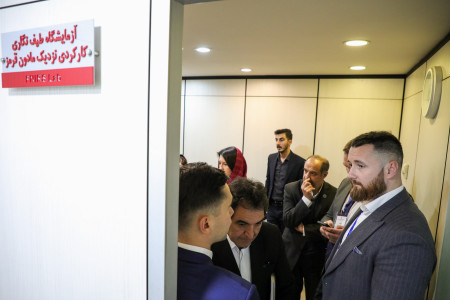 بازدید کارگروه علم و فناوری بریکس از آزمایشگاه ملی نقشه برداری مغز و پژوهشگاه دانش های بنیادی