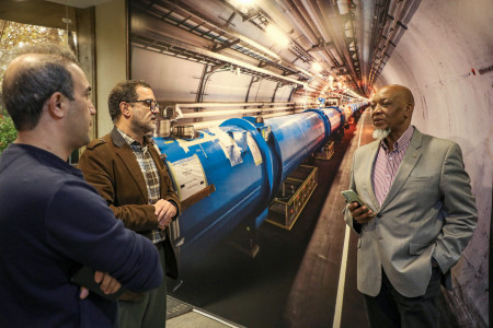 بازدید کارگروه علم و فناوری بریکس از آزمایشگاه ملی نقشه برداری مغز و پژوهشگاه دانش های بنیادی