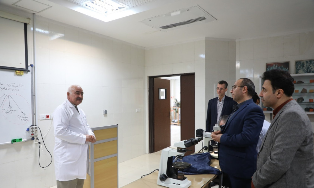 بازدید از مجموعه آزمایشگاه های دانشگاه گلستان