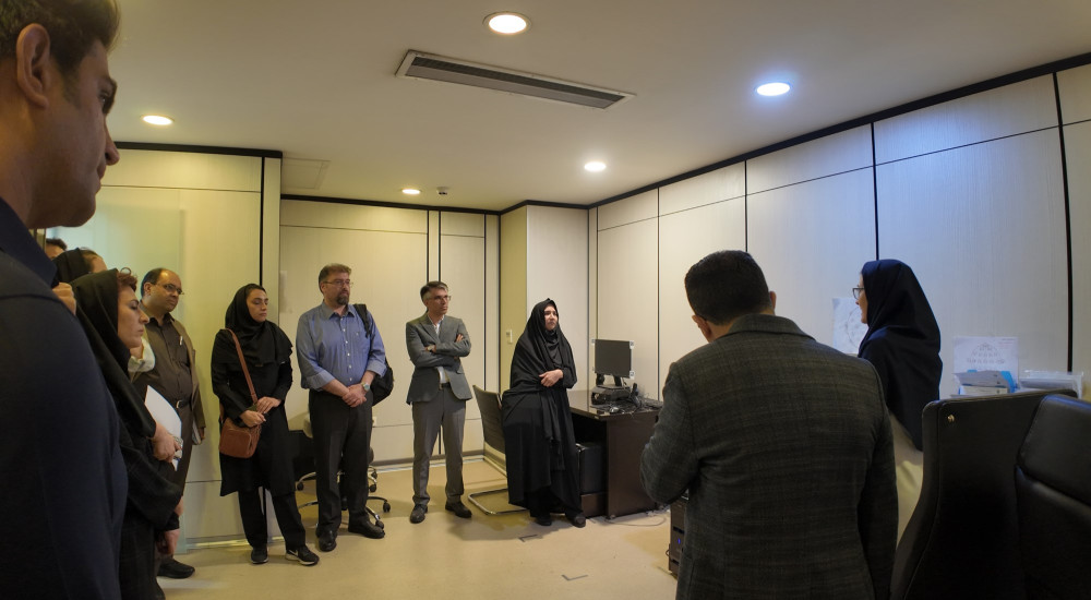 بازدید از آزمایشگاه ملی نقشه برداری مغز