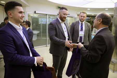 بازدید کارگروه علم و فناوری بریکس از آزمایشگاه ملی نقشه برداری مغز و پژوهشگاه دانش های بنیادی