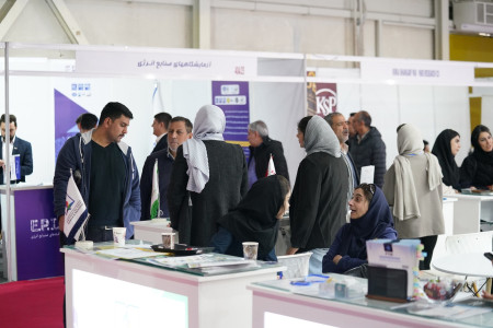 پاویون شبکه آزمایشگاهی کشور در سیزدهمین نمایشگاه تجهیزات «ایران‌ساخت» - روز دوم