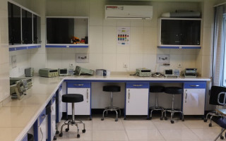 توسعه پژوهش‌های فناورانه در حوزه گیاهان دارویی با خدمات آزمایشگاهی تخصصی