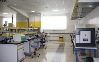 ارائه خدمات آزمایشگاهی تخصصی در آزمایشگاه کاتالیست دانشگاه فردوسی مشهد