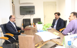 بازدید دبیر شبکه آزمایشگاهی کشور از ظرفیت‌های آزمایشگاهی دانشگاه تخصصی فناوری‌های نوین آمل