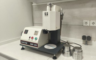 نصب و راه‌اندازی دستگاه‌های پیشرفته MFI و پرس گرم در آزمایشگاه مرکزی دانشگاه اصفهان