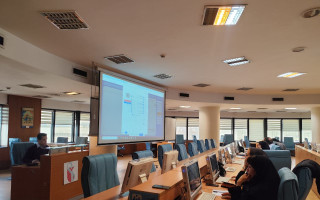 میزبانی آزمایشگاه جامع تحقیقاتی دانشگاه علوم پزشکی ایران از دوره آموزشی تجهیزات آزمایشگاهی