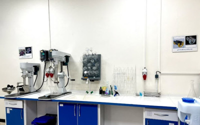 ارائه خدمات تخصصی آزمایش و فرآوری مواد معدنی