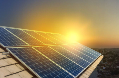 توسعه فناوری سلول‌های خورشیدی آلی با کارایی بالا