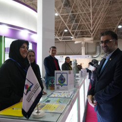 بازدید مدیر شبکه آزمایشگاهی کشور از پاویون شبکه در نمایشگاه ایران‌ساخت