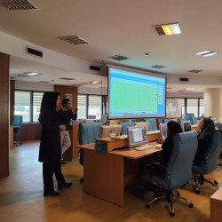 میزبانی آزمایشگاه جامع تحقیقاتی دانشگاه علوم پزشکی ایران از دوره آموزشی تجهیزات آزمایشگاهی